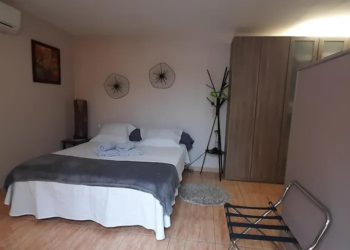 Chambre Spacieuse, Independante, 5Mn De La Gare